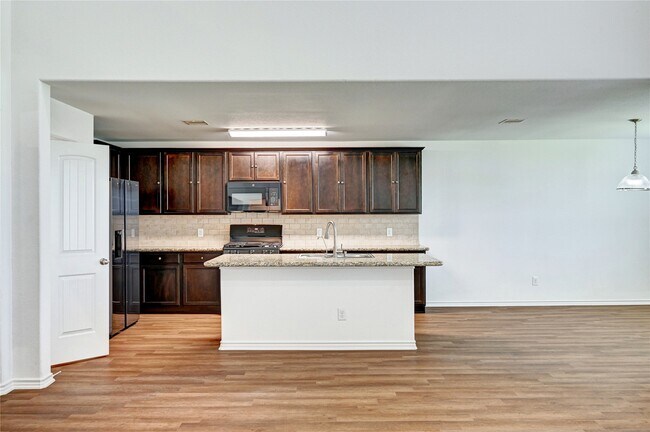 Building Photo - 9230 Mission Arbor Ln