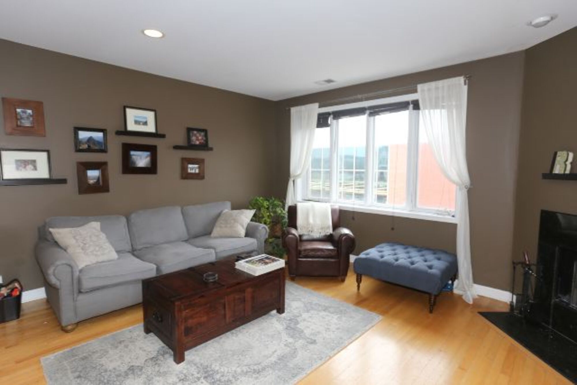 Building Photo - 3655 N Southport Ave