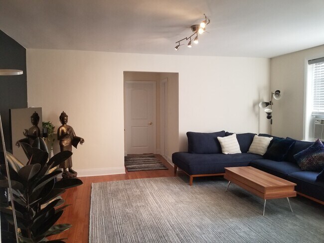 Building Photo - 10537 64th Ave