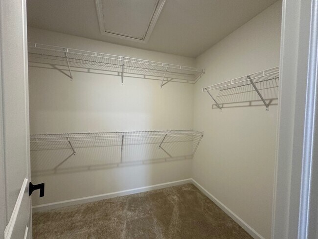 Building Photo - 5955 Hawkweed Dr