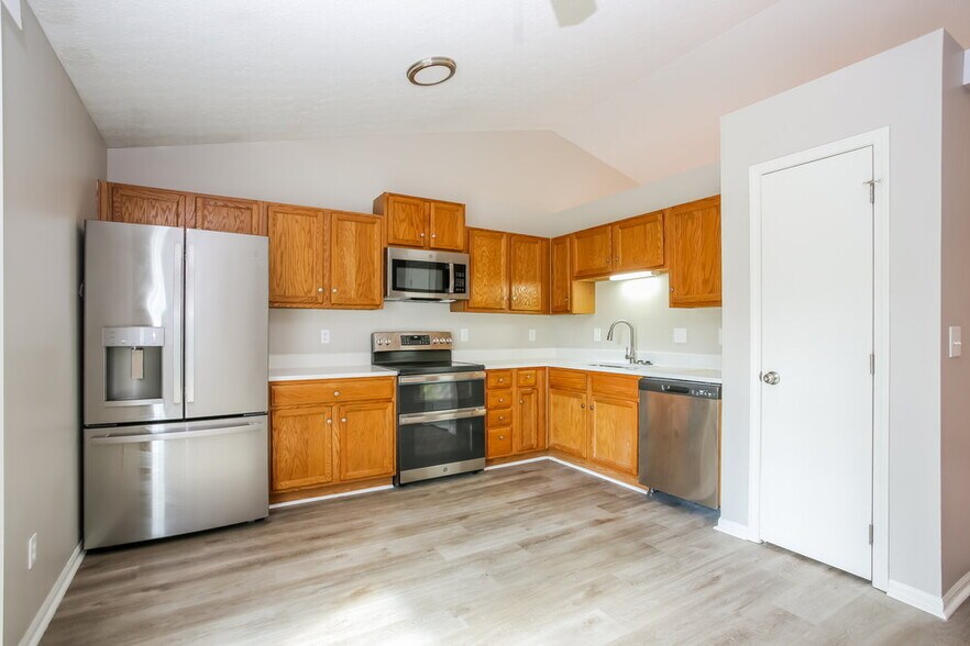 Building Photo - 1512 Berkhard Dr