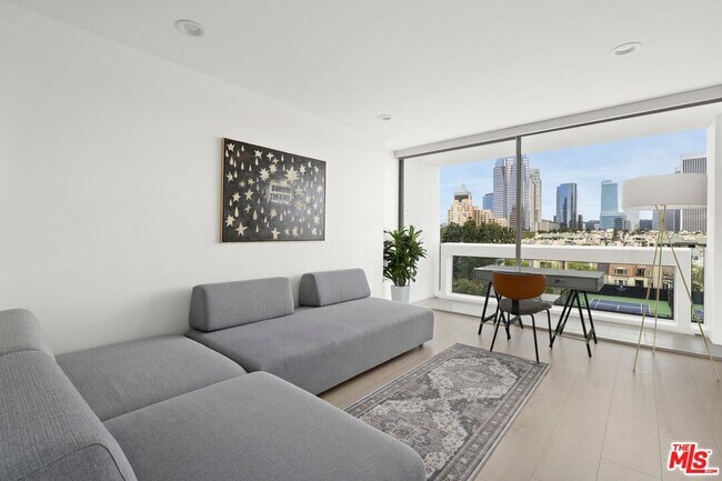 Building Photo - 2222 Ave of the Stars