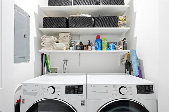 Building Photo - 496 Shannon Dr SW