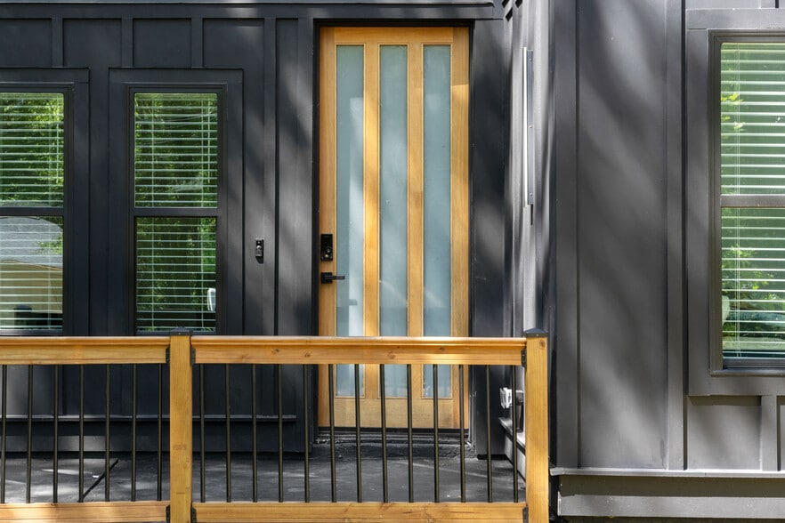 Building Photo - 101 Howell Dr SW