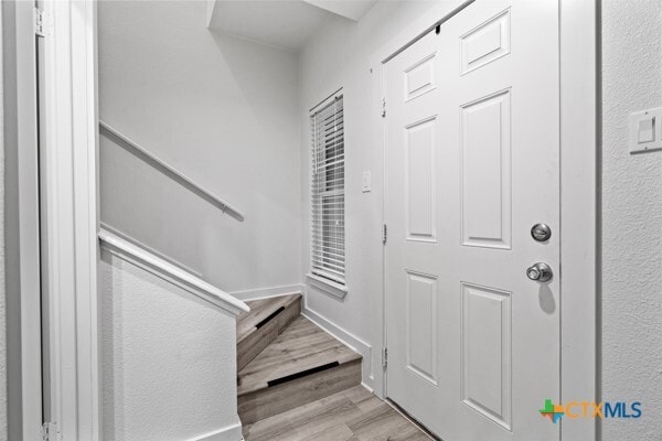 Building Photo - 8406 Lyndon Ln