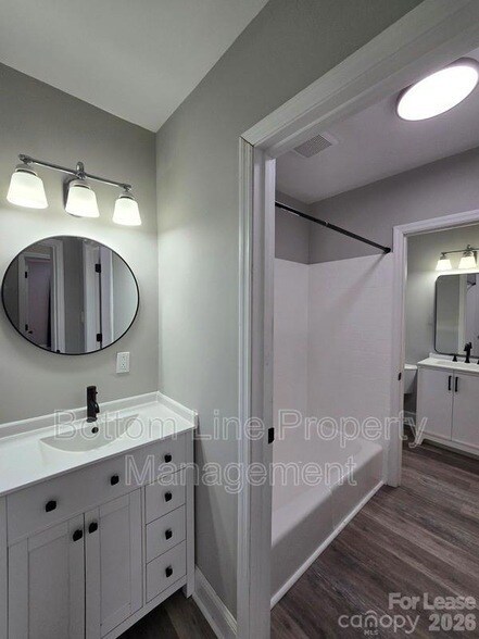 Building Photo - 5949 Quail Hollow Rd
