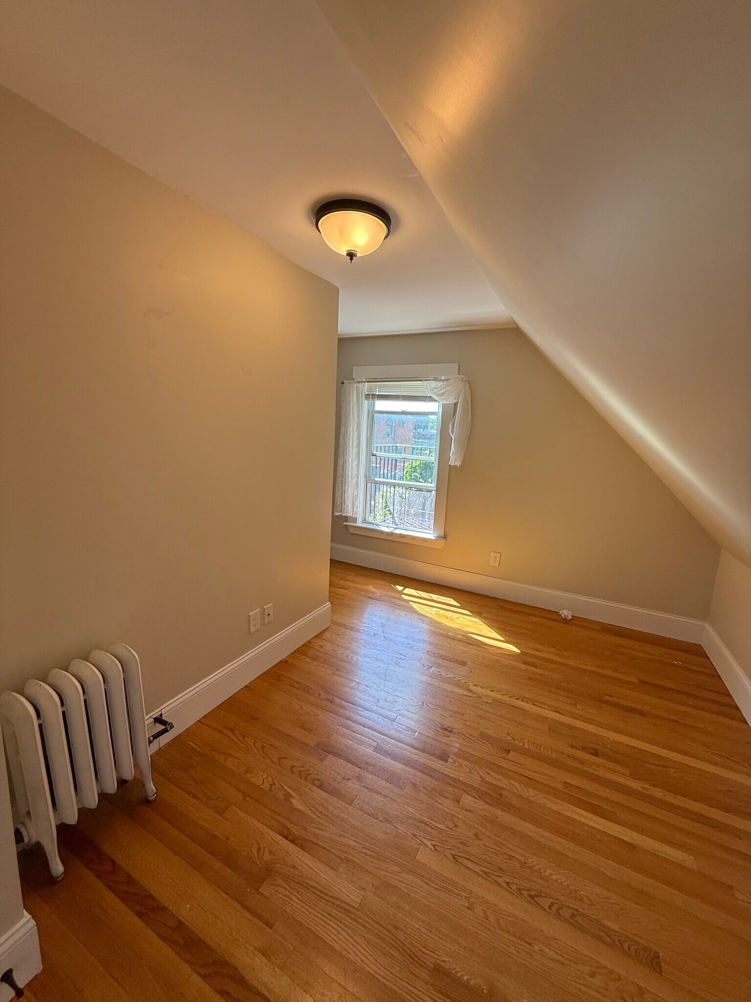 Building Photo - 20 Mansfield St