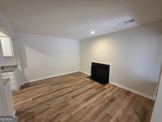 Building Photo - 76 Cobblestone Creek