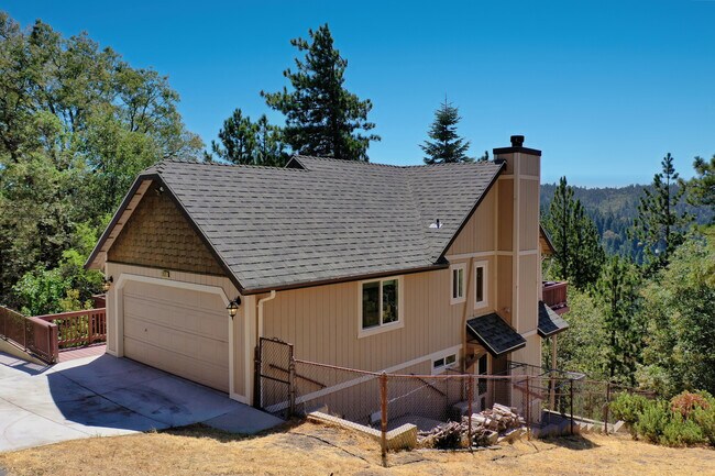 Building Photo - 26520 Walnut Hills Dr