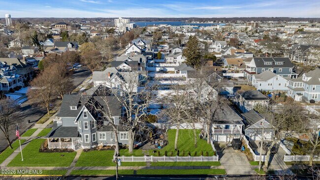 Building Photo - 903 C St