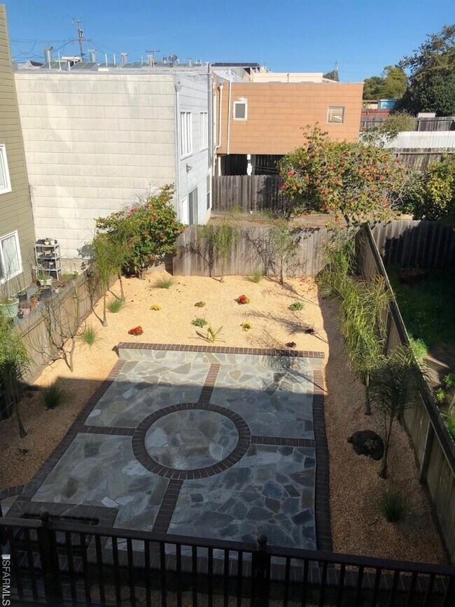 Building Photo - 2944 Taraval St