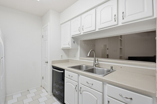 Building Photo - 2601 S Braeswood Blvd