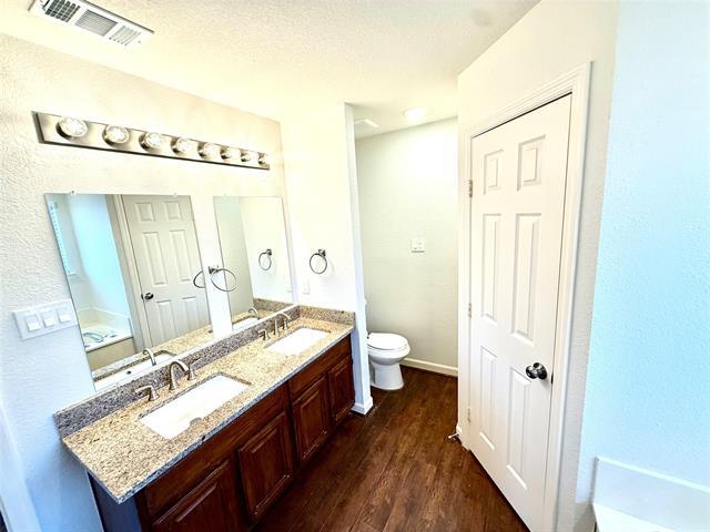 Building Photo - 5412 Crater Lake Dr