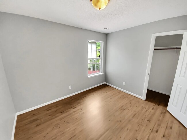 Building Photo - 9636 Waterwood Ct