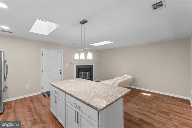 Building Photo - 3715 Mainsail Cove