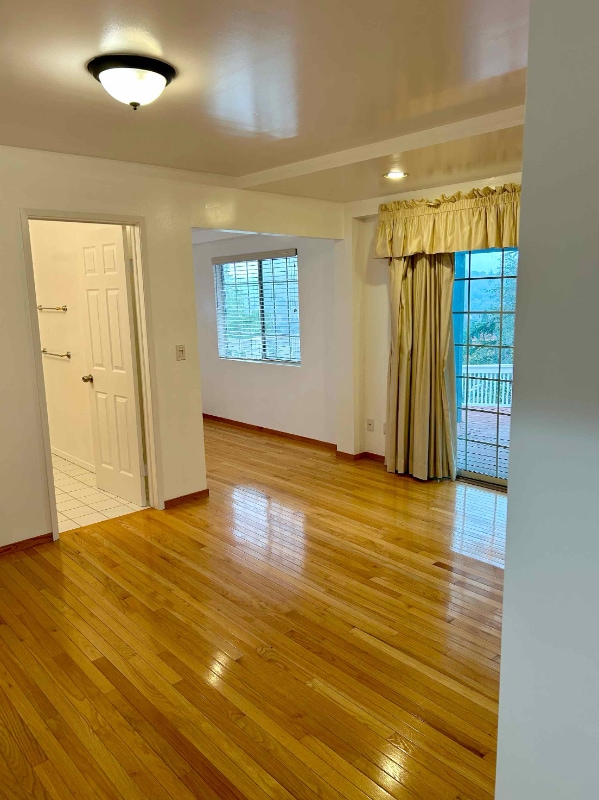 Building Photo - 1180 Sierra Vista Way