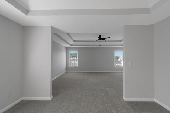 Building Photo - Beautiful large 4-bedroom home