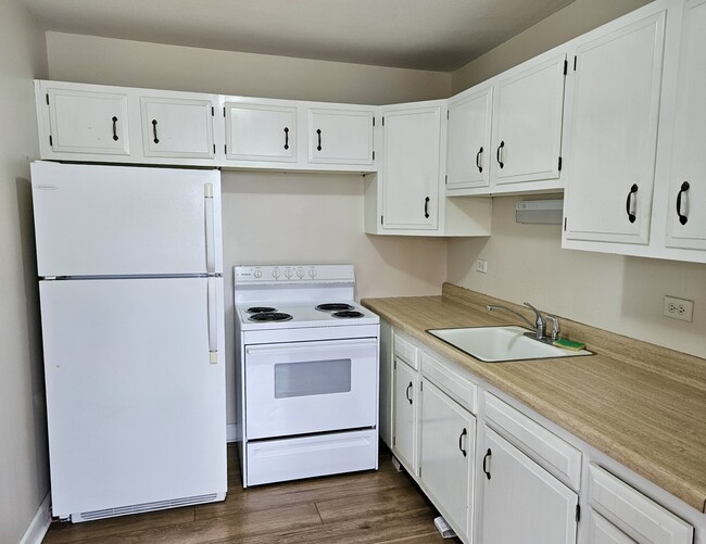 Building Photo - 4300 W Ford City Dr