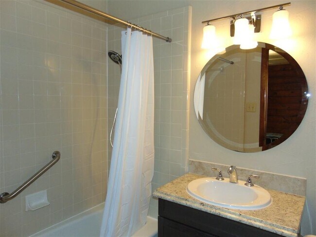 Building Photo - 504 N Chaparral