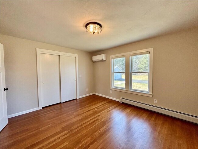 Building Photo - 5667 Dunning Ave