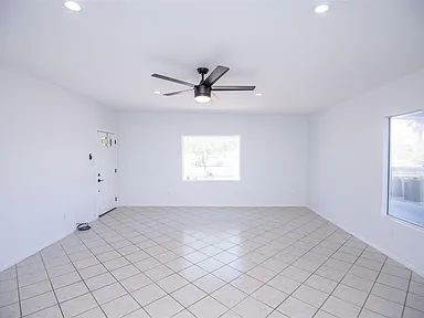 Building Photo - "Updated 3-Bedroom, 2-Bath SOLAR Home in Yuma"