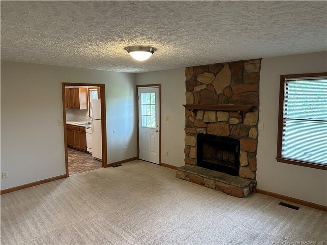 Building Photo - 8516 Amish Dr
