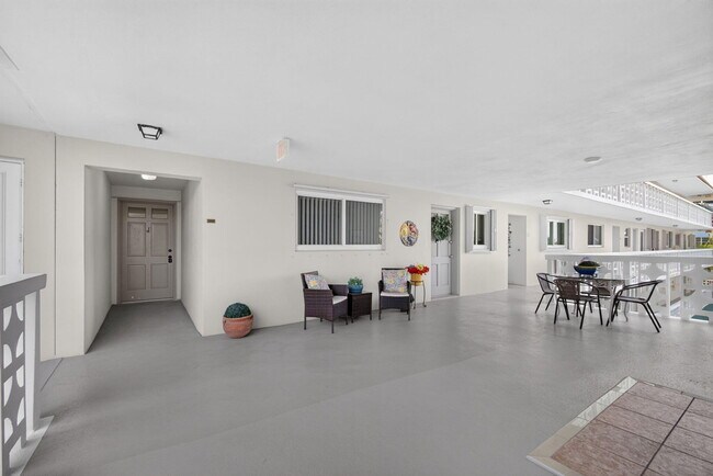 Building Photo - 52 Yacht Club Dr