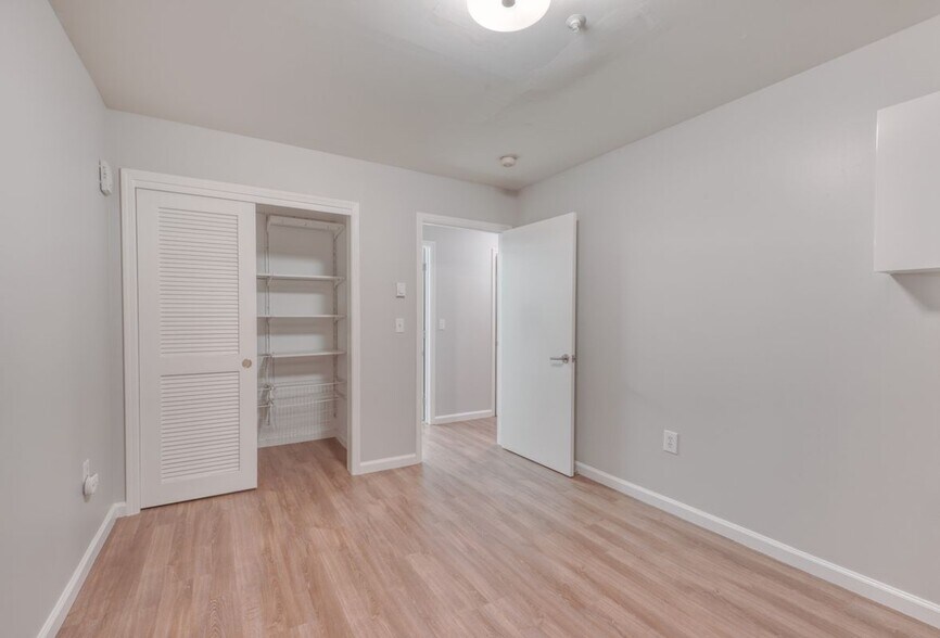 Building Photo - 650 Chestnut St