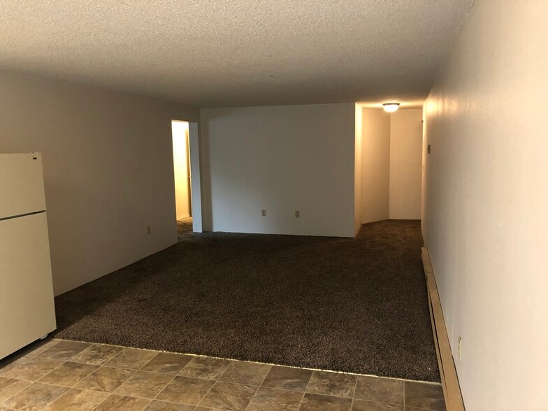 Building Photo - 500 NE Maiden Ln