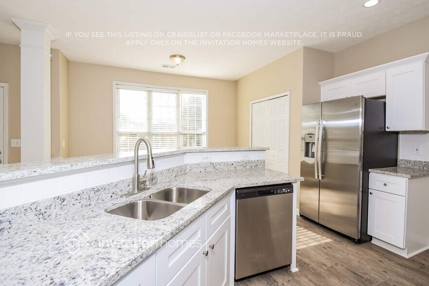 Building Photo - 2290 Grand Jct