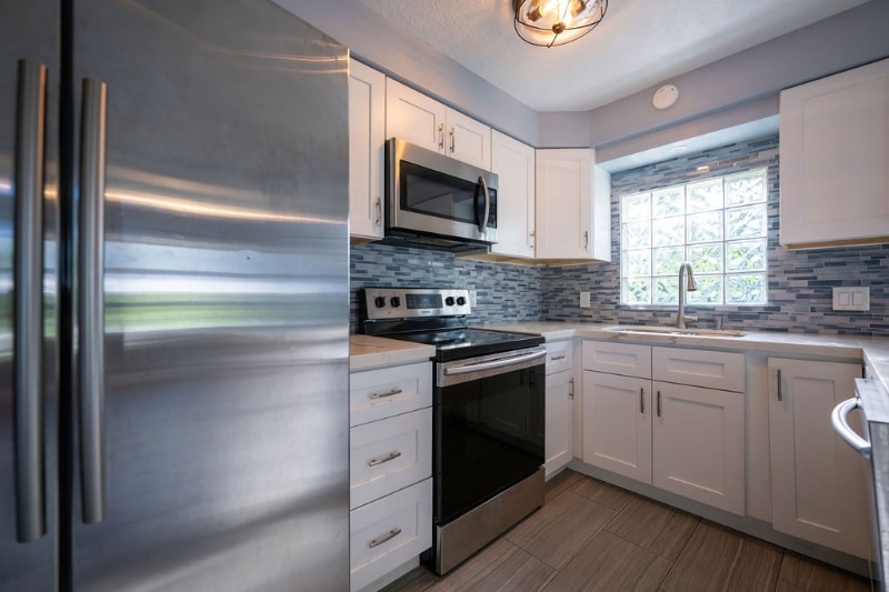 Building Photo - 902 NE 34th St