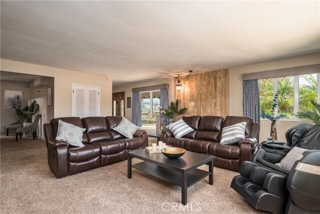 Building Photo - 2328 E Vine Ave