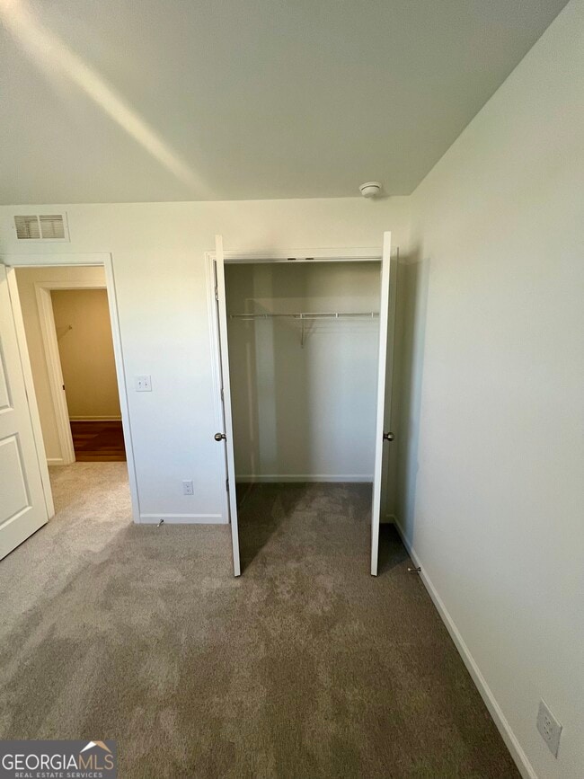 Building Photo - 128 Rolling Mdw Wy