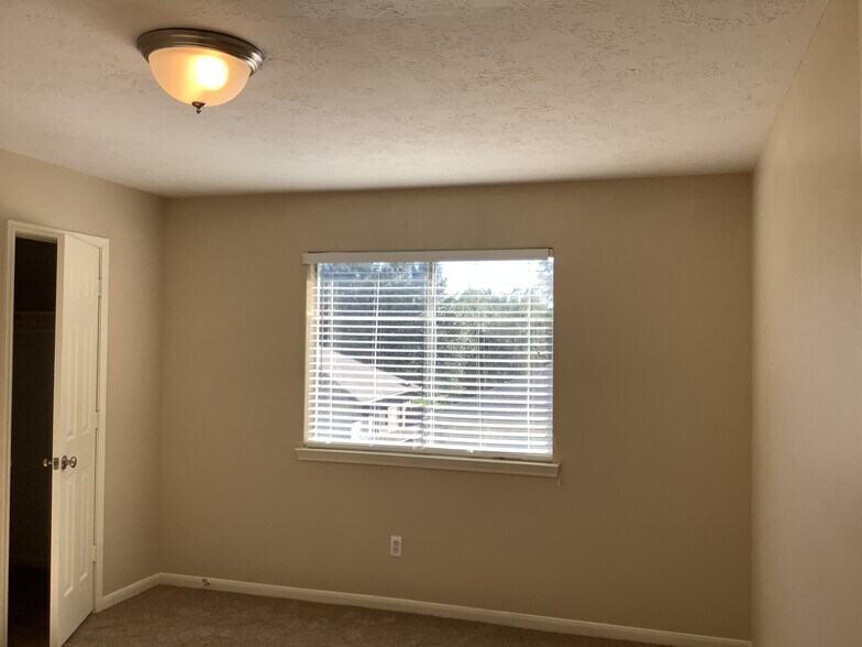 Building Photo - 19411 Rolling Sage Dr