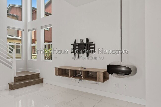 Building Photo - 7857 Inception Way