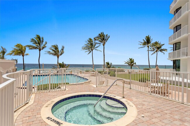 Building Photo - 2917 S Ocean Blvd