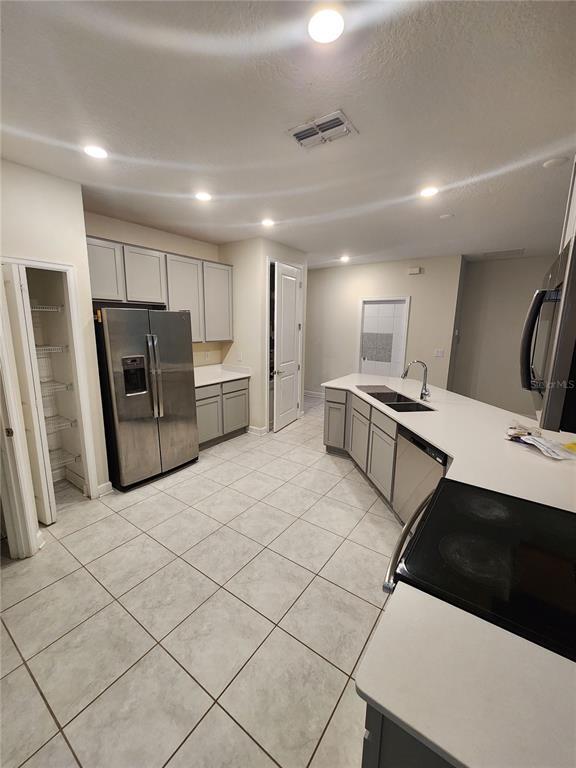 Building Photo - 741 Simone Ct