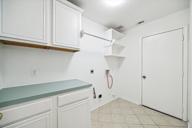 Building Photo - 4910 Sterling Crossing