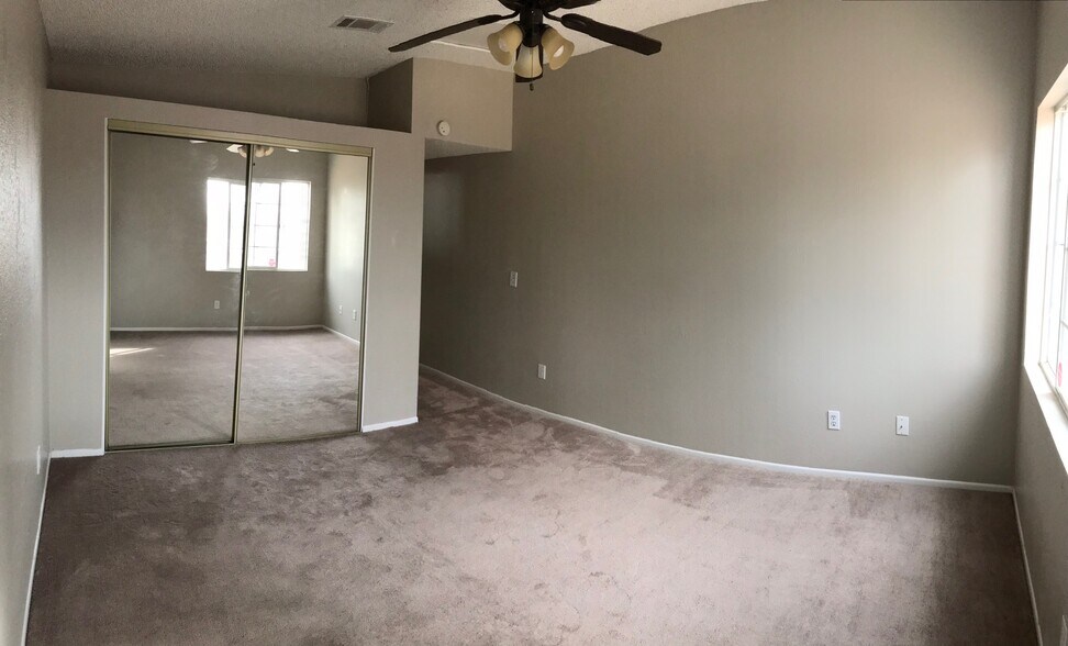 Master Bedroom - 15756 Meseta Rd