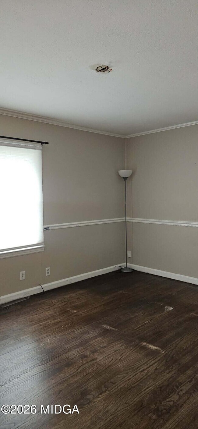 Building Photo - 912 Dogwood Cir