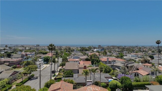 Building Photo - 1660 Catalina Ave