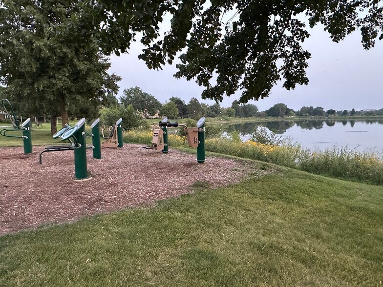 Fitness stations - 174 Hemingway Ct