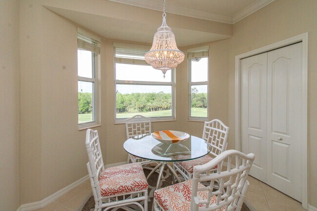 Building Photo - CALLING ALL GOLF ENTHUSIASTS ** STUNNING 2...
