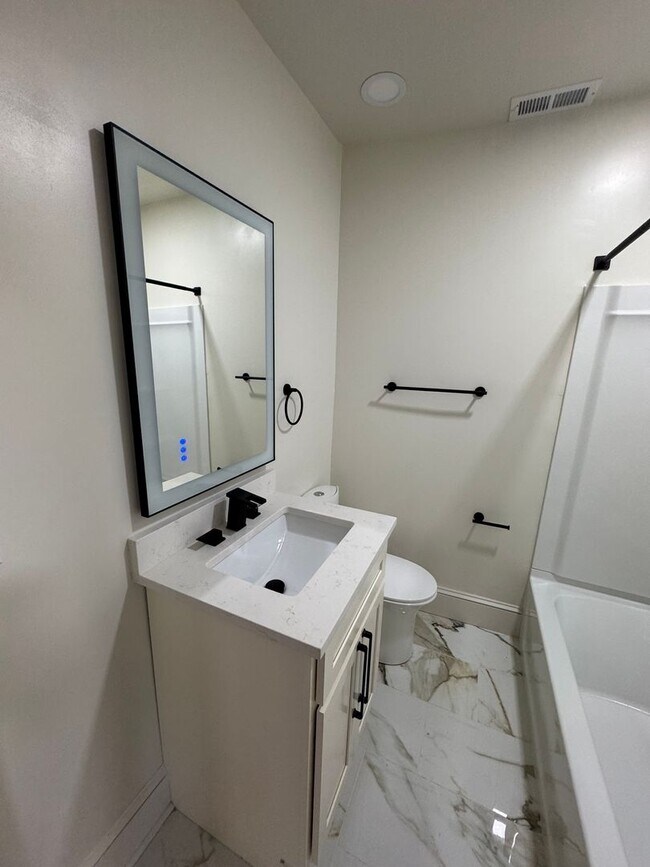 Building Photo - Updated 3-Bedroom, 2-Bath with all new appliances.