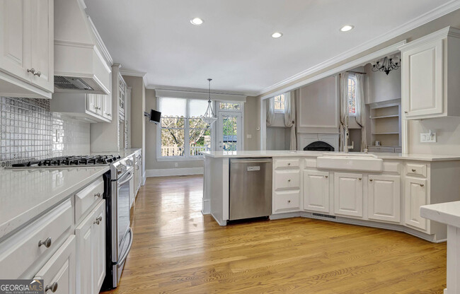 Building Photo - 795 Birkdale Dr