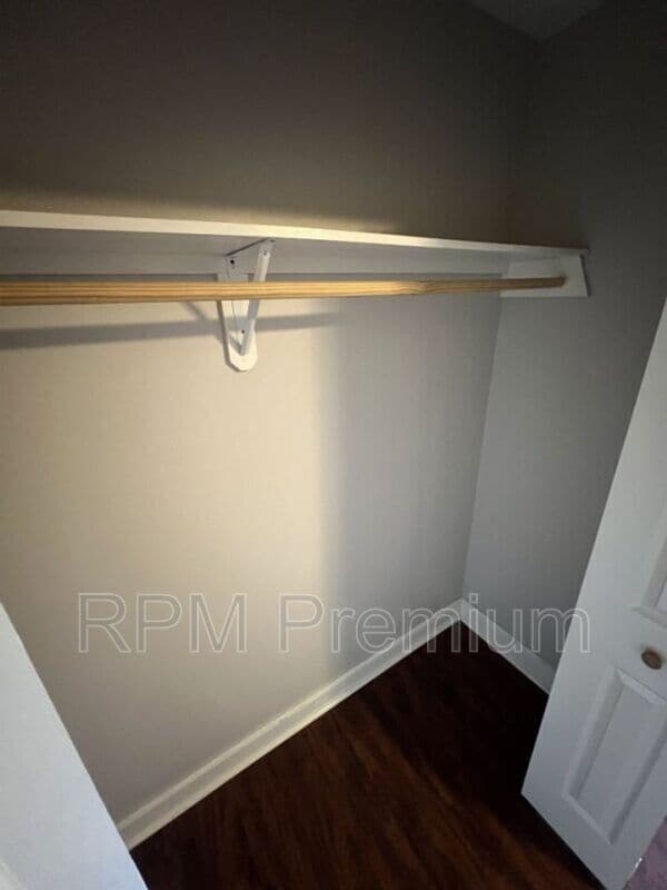 Building Photo - 41158 2nd Colonial St