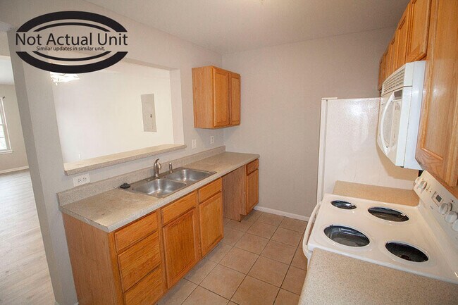 Building Photo - 1427 Greensboro Dr