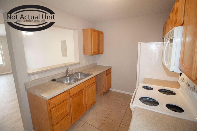 Building Photo - 1604 Citadel Dr