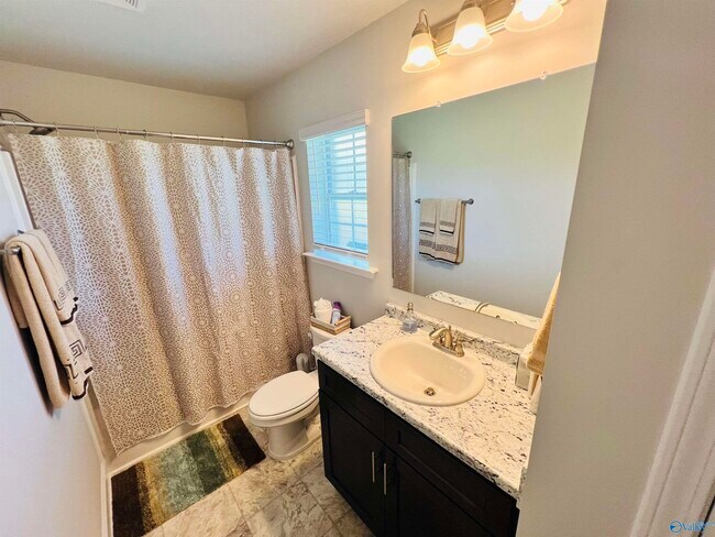 Building Photo - 208 Gwinnett Dr