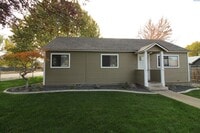 Building Photo - 3 Bed/1 Bath House in East Kennewick